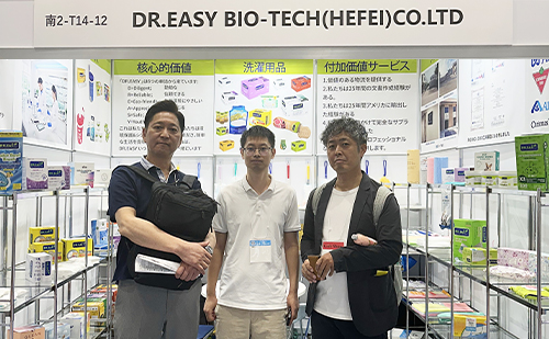 DR.EASY team members and visitors at Booth South Hall 2 &ndash; T14-12 during the 102nd Tokyo International Gift Show Autumn 2026